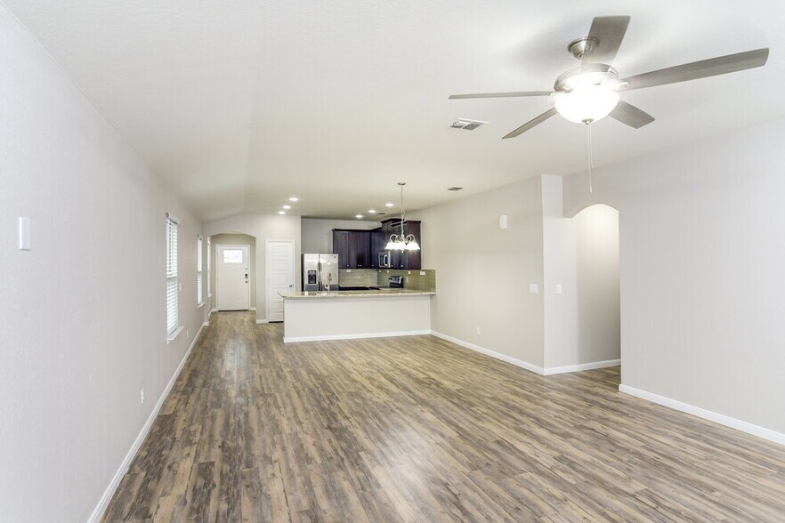 Building Photo - 2028 Atticus Dr