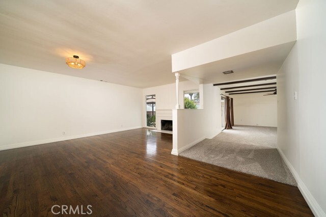 Building Photo - 2542 Vuelta Grande Ave