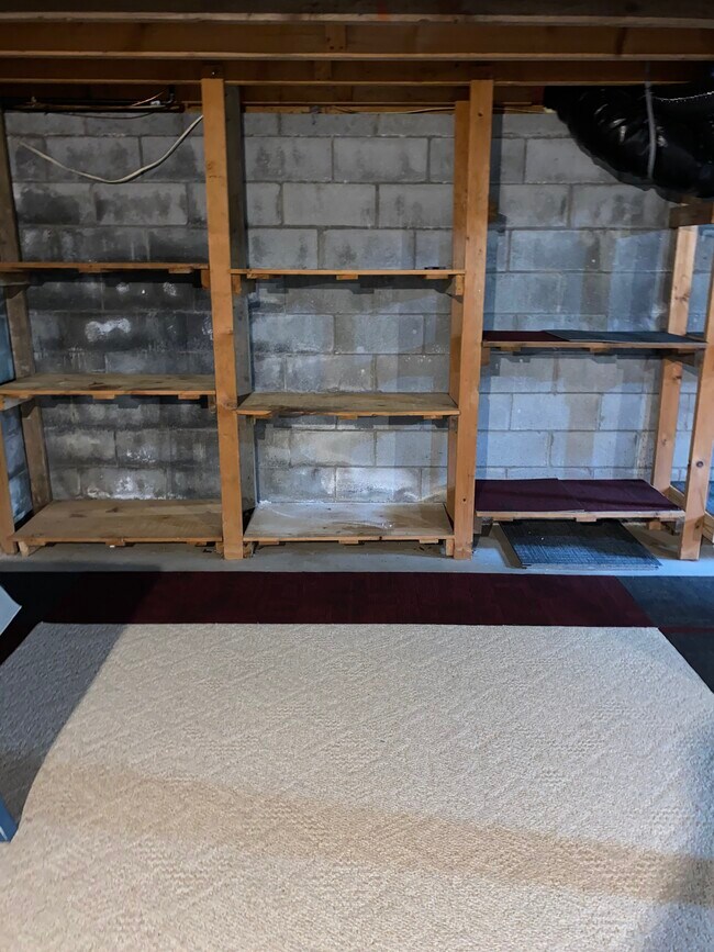 Building Photo - 3 Leslie Ct