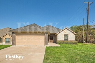 Building Photo - 2704 Park St