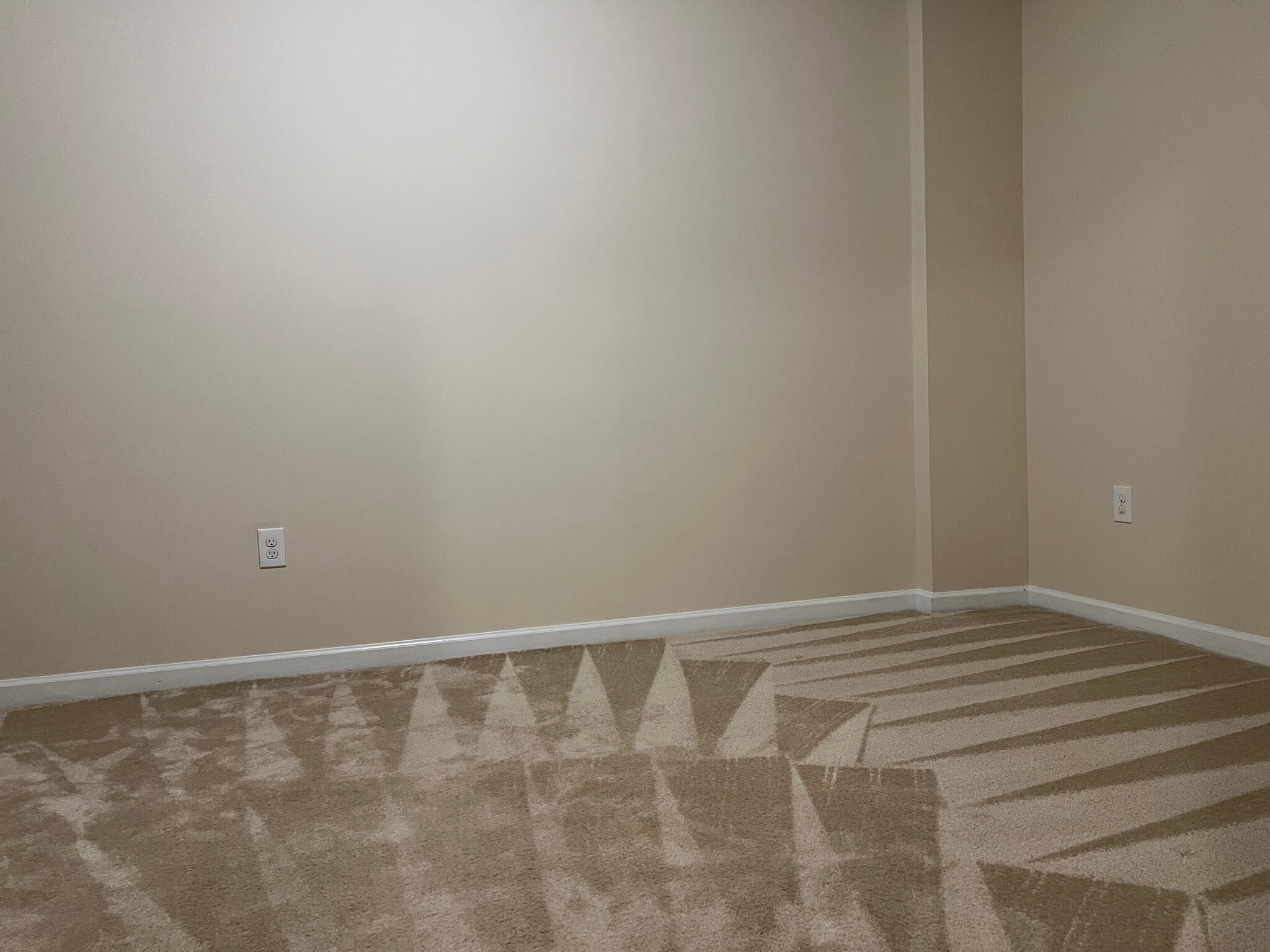 Building Photo - 325 Falcon Run