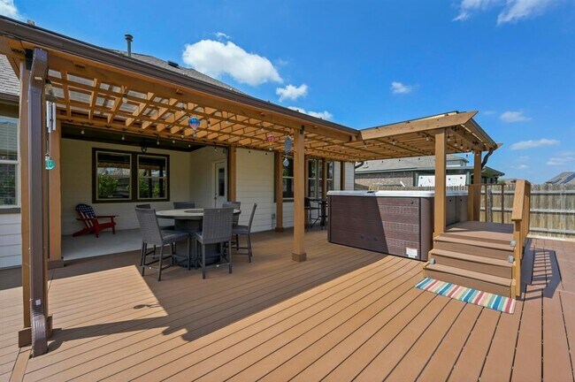 Building Photo - 4000 Harbor Point Dr