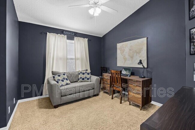 Building Photo - 272 Live Oak Ln