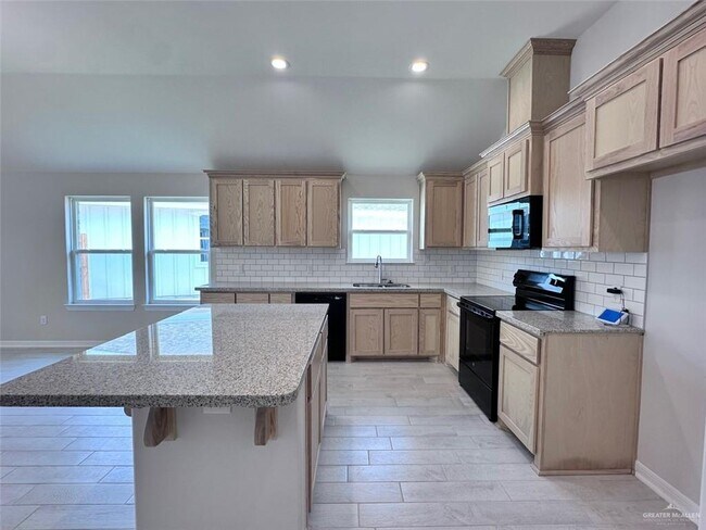 Building Photo - 8329 N 34th Ln