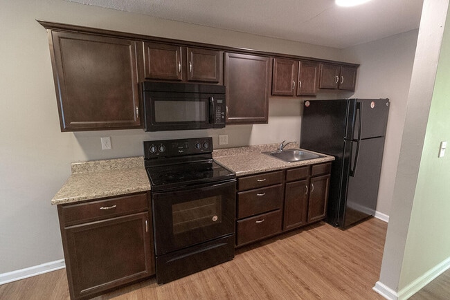 Building Photo - 105 N Garth Ave