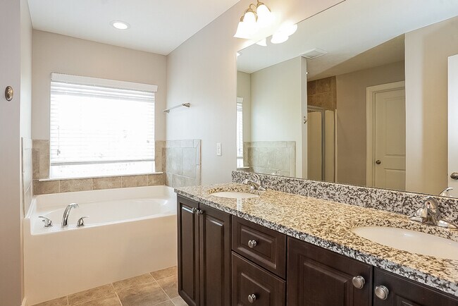 Building Photo - 463 Brantley Cove Cir