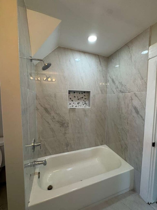 Building Photo - 17 Arcadia Pl