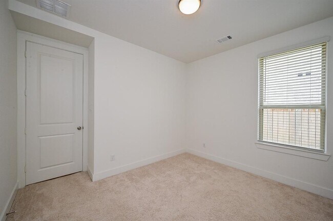 Building Photo - 18402 Mesquite Flts Trl