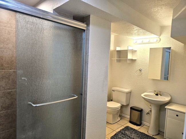 Building Photo - Ranch Style Home with 3 Bedrooms + 4th room/office, 2 Baths and RV parking!