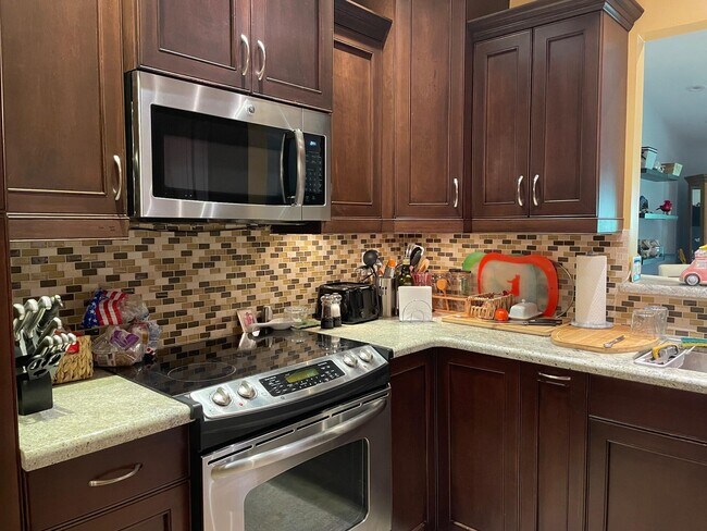 Building Photo - 10798 Waterberry Dr