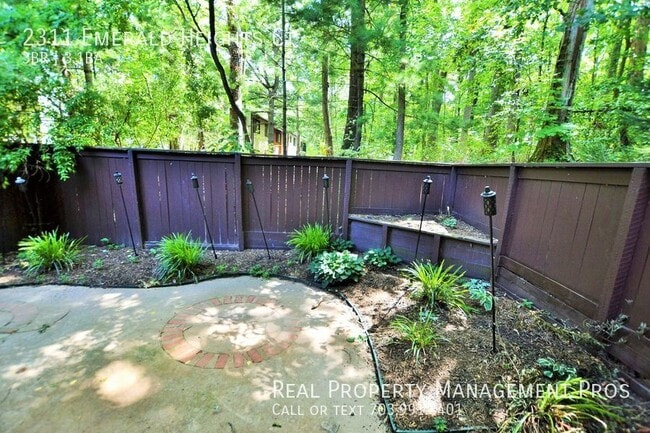 Building Photo - 2311 Emerald Heights Ct