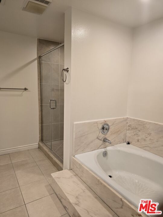 Building Photo - 4444 Wilshire Blvd
