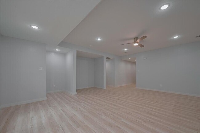 Building Photo - 25411 Friar Lake Ln