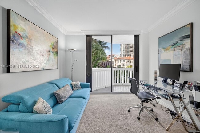 Building Photo - 2000 Island Blvd