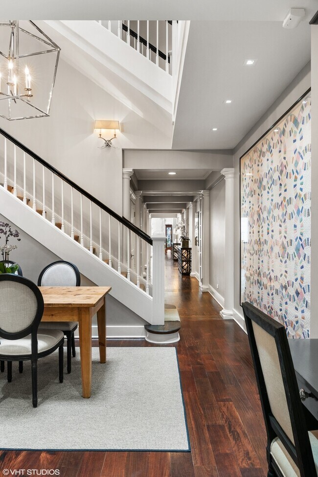 Building Photo - 38 E Elm St