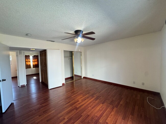 Building Photo - Southwest 4 bedroom with Solar