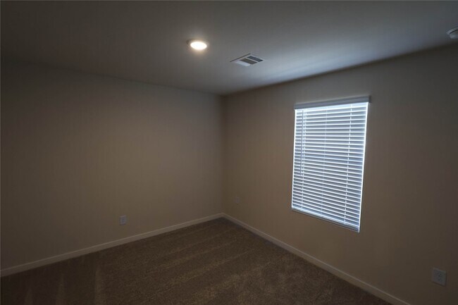 Building Photo - 7851 Bergamot Cir