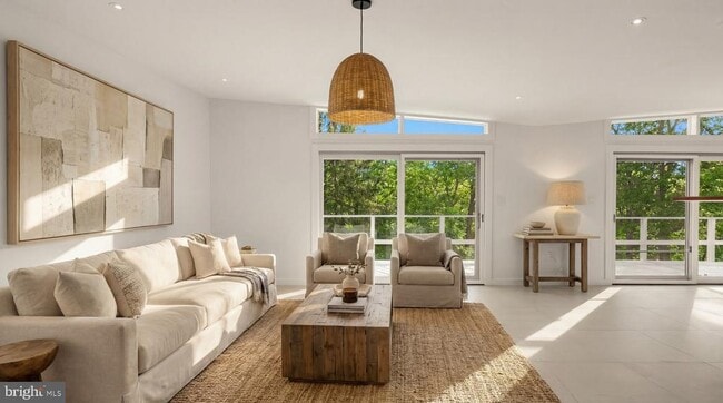 Building Photo - 10903 Beach Mill Rd