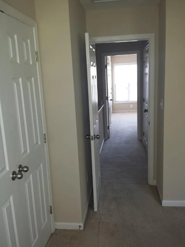 Building Photo - 1905 Serenade Cir