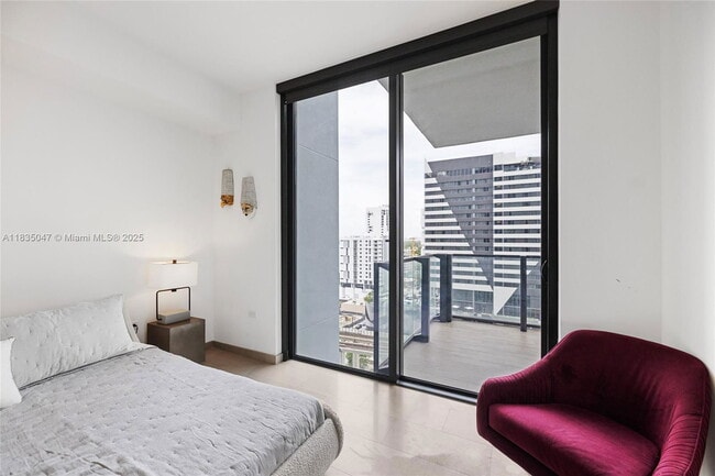 Building Photo - 88 SW 7th St