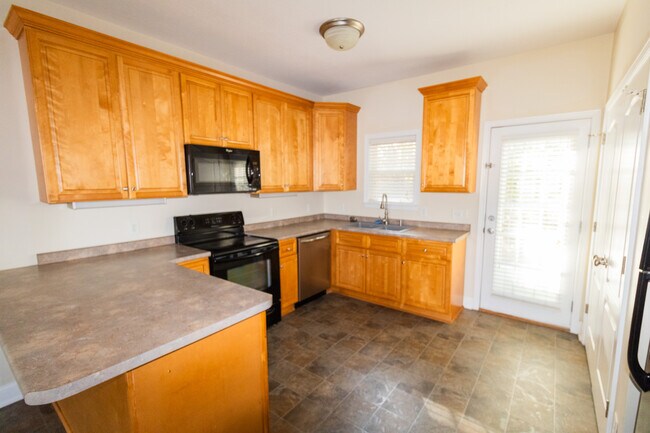 Building Photo - 8100 Burkhalter Rd