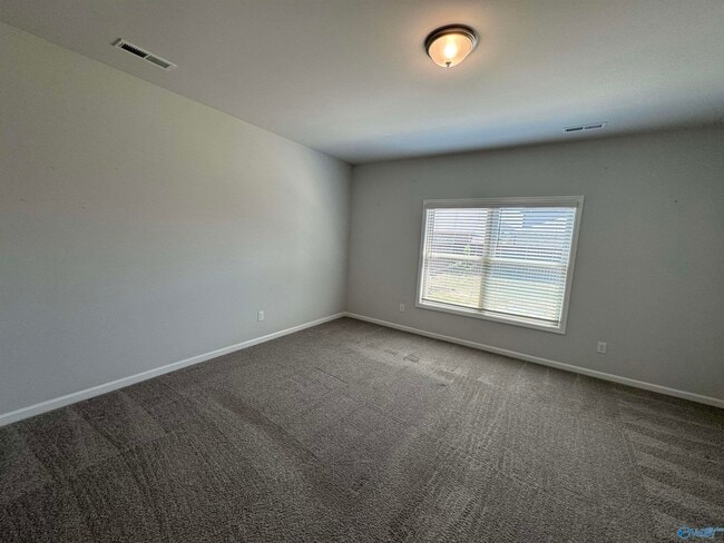 Building Photo - 214 Portrait St