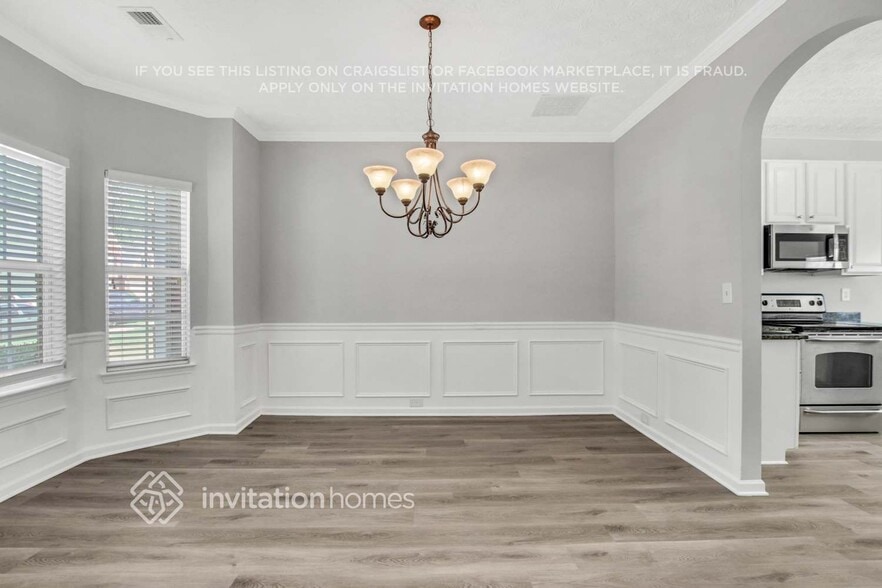 Building Photo - 6516 Snowden Dr