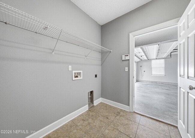 Building Photo - 4483 Plantation Oaks Blvd