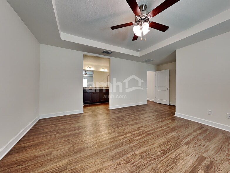 Building Photo - 10322 Riverwalk Ct