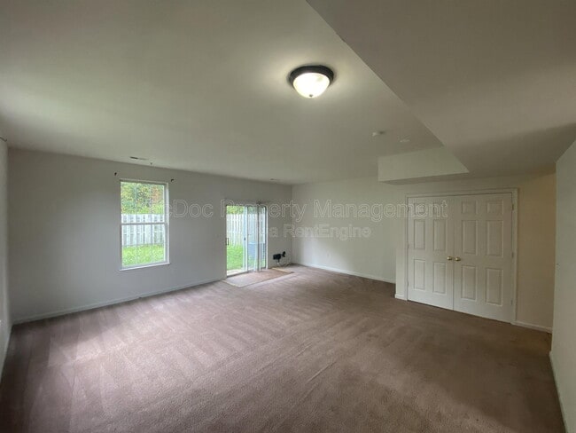 Building Photo - 10910 Coreys Way