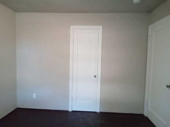 Building Photo - 1280 High St