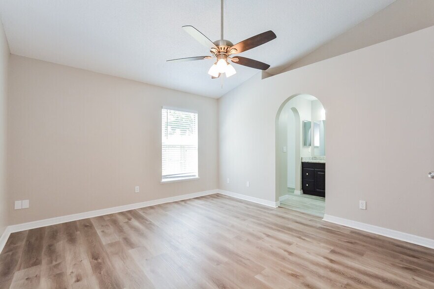 Building Photo - 8703 Foley Dr
