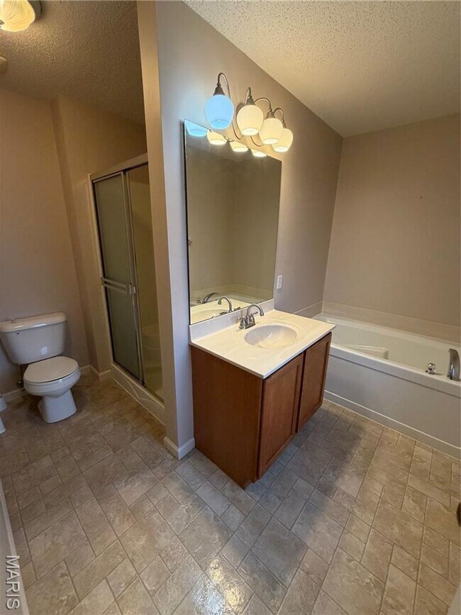 Building Photo - 56 Helena Ct