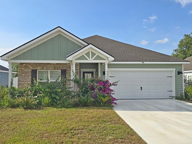 Primary Photo - Elegant 4-Bedroom Lake Park Home with Open...