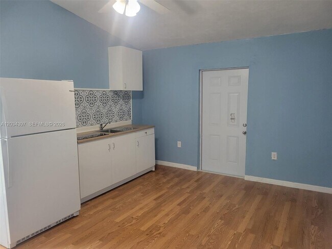 Building Photo - 20420 Marlin St