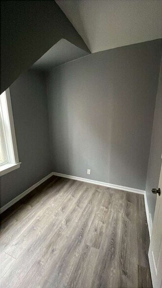 Building Photo - 2311 S Central Ave