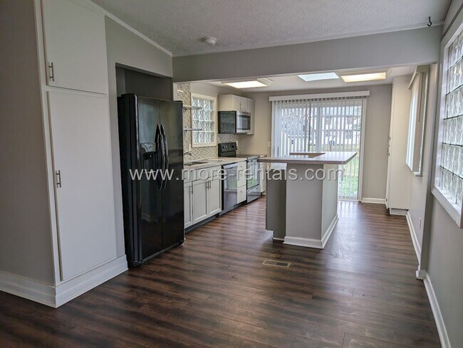 Building Photo - Remodeled house in Reynoldsburg (Groveport...