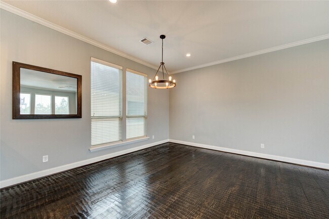 Building Photo - 5711 Allen St