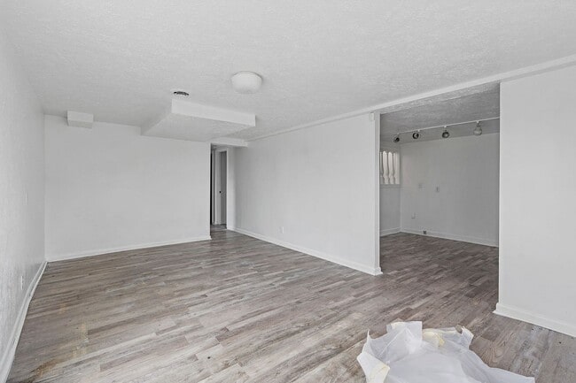 Building Photo - 4068 Boyd Dr