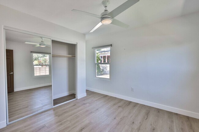 Building Photo - 3758-3764 Louisiana St