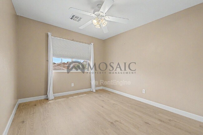 Building Photo - 3356 E Mayberry Ave