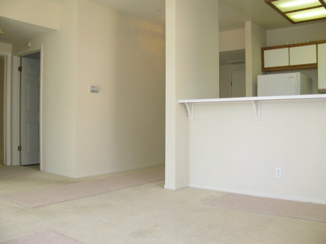 Building Photo - 951 S 12th St