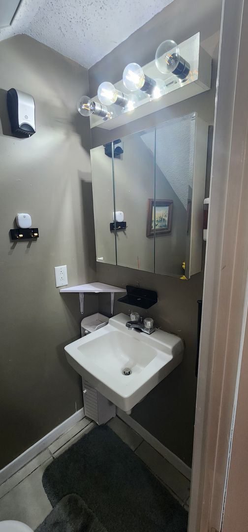 Building Photo - First two weeks for approved applicant.