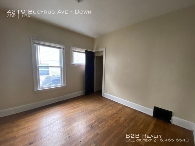 Building Photo - Spacious and ready to call home!