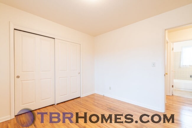 Building Photo - 175 S Cody St