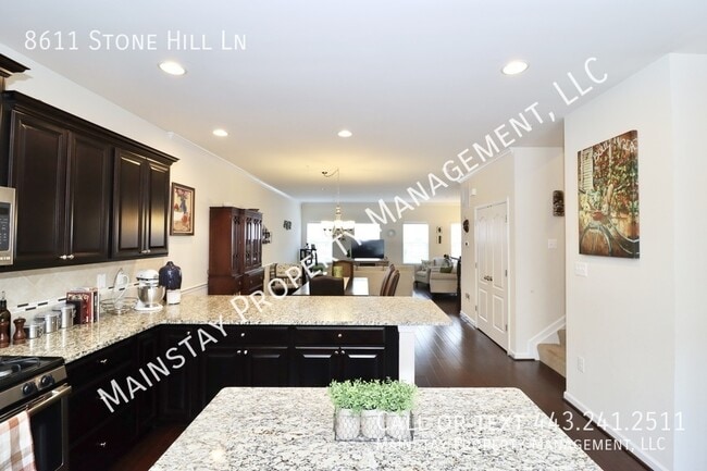 Building Photo - 8611 Stone Hill Ln