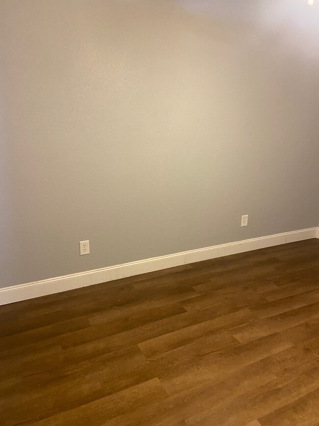 Building Photo - 27103 Frampton Ave