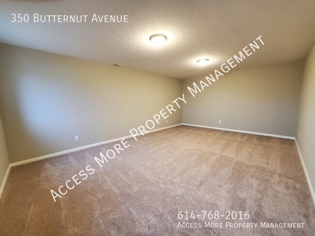 Building Photo - AWESOME MULTI-LEVEL HOME IN CIRCLEVILLE OHIO!