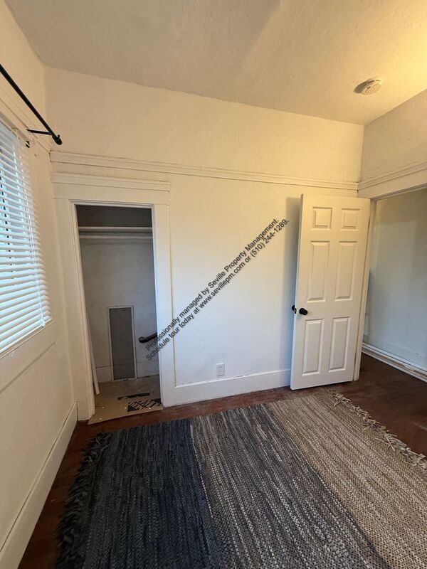 Building Photo - 1806 Filbert St