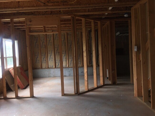 Building Photo - 5 Hawkhurst court